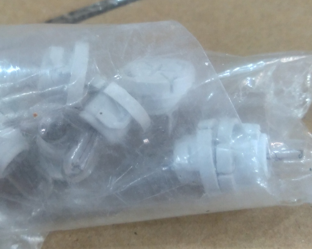 [L389] Lamp Safaya with White Base