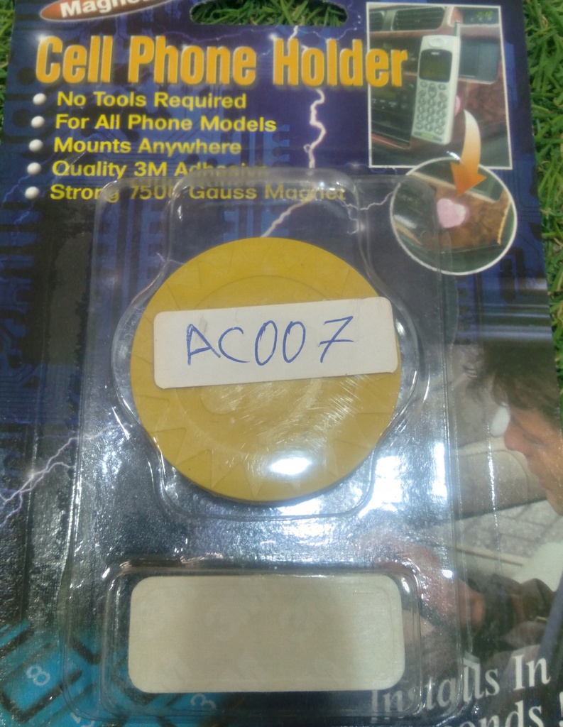 [AC007] حامل موبايل مغناطيس شكل وش بيضحك (صنع في تايوان)