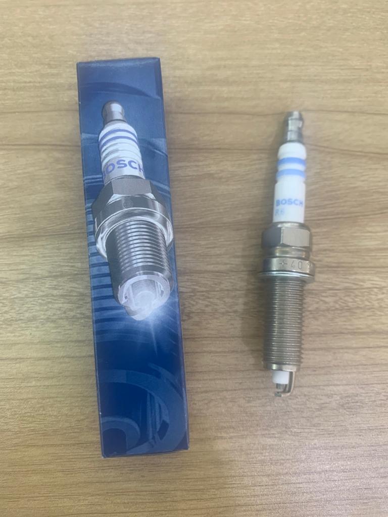Spark Plug 14 Nissan Sunny N17 / Renault New Fluence [Bosch] (Made in Russia) (0242129510) (79075)+40