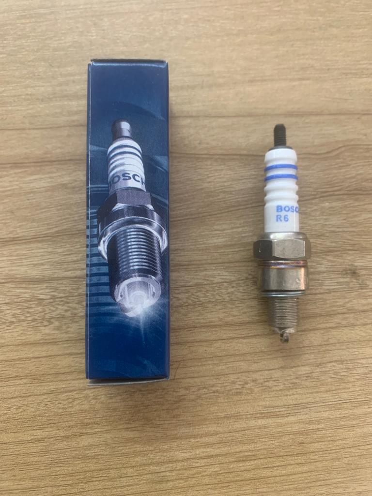 [SP126] Spark Plug Scooter F002G40329 [Bosch] (Made in India) (Equivalent CR7HSA) //