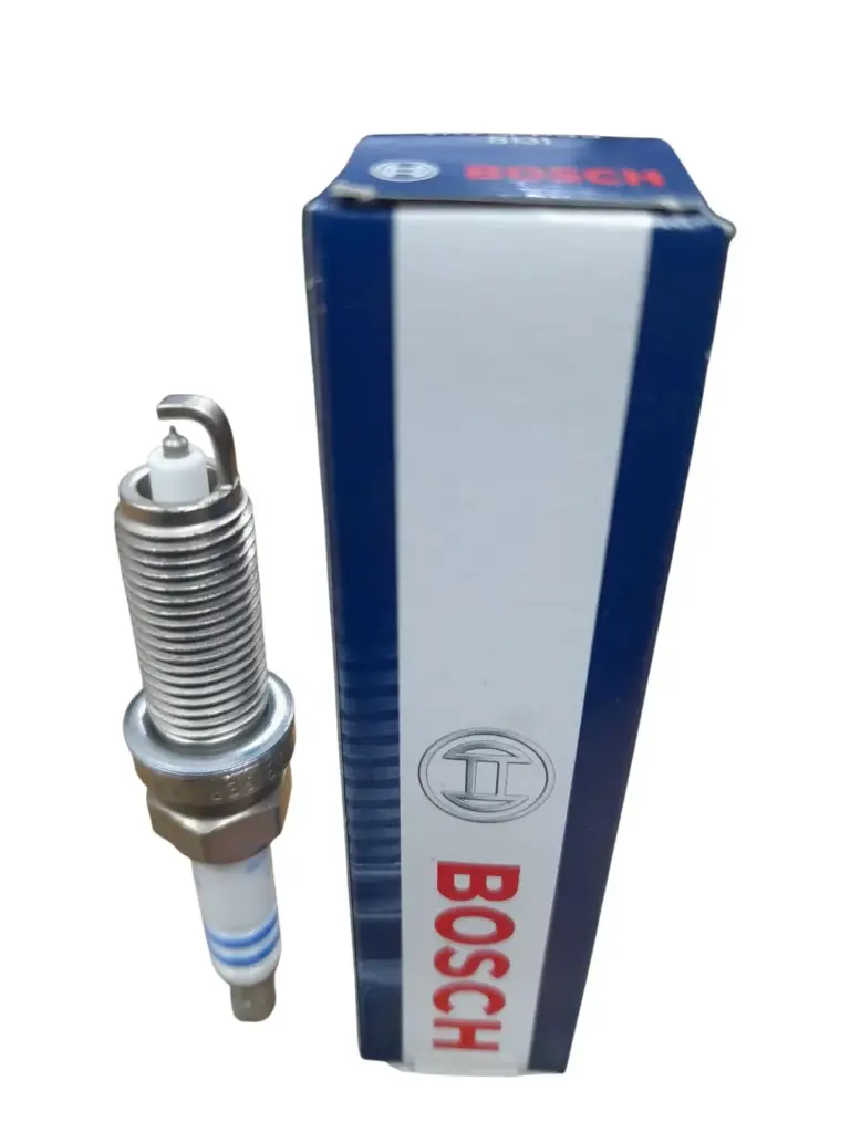 [SP091] Spark Plug Double Platinum 14 Renaullt New Fluence + Clio / Nissan Sunny N17 [Bosch] (0242135524) (8131)(FR7NPP332)