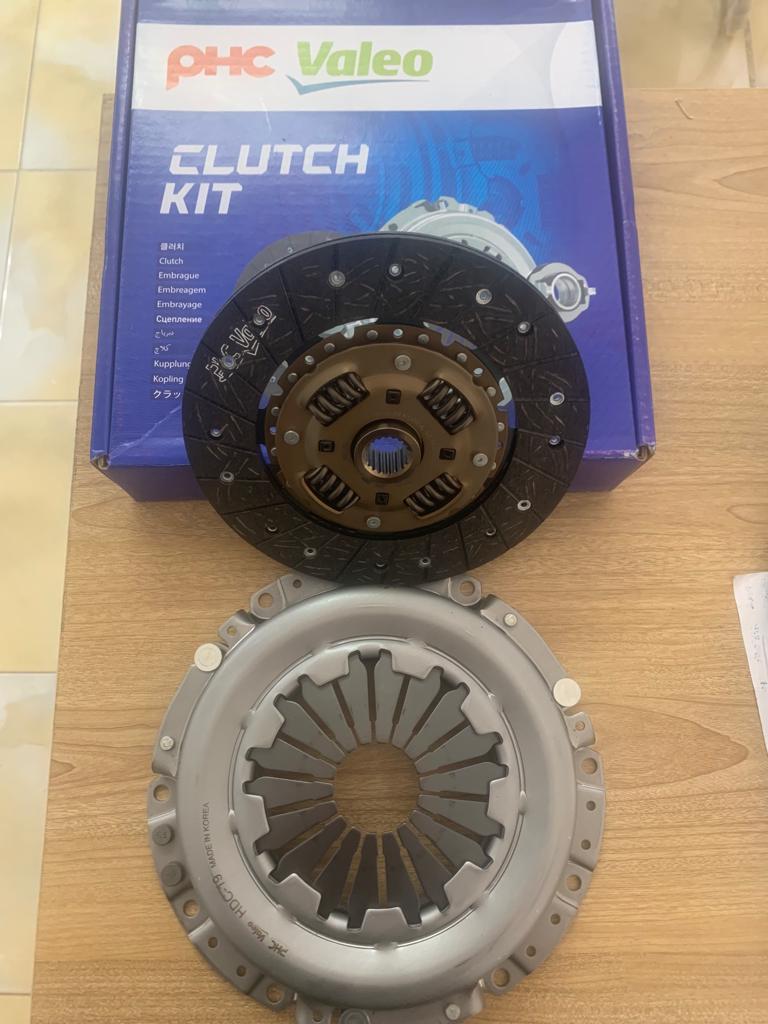 Clutch Disc and Plate W/O Bearing for Hyundai Accent [Valeo] (Made in Korea) (KRMB03 / HDC -19)
