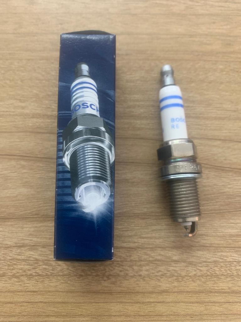 Spark Plug Double Platinium -  Audi A3 + A4 + A5 + A6 / Q5 + Q6 [Bosch] (0242245576) 