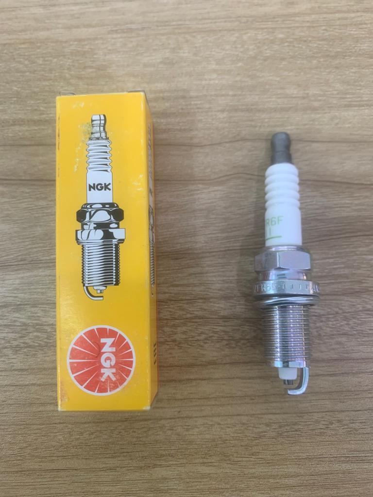 Spark Plug [NGK] (Made in Japan) (ZFR6F-11G) (2262) / (ZFR6F-11) (4291) 