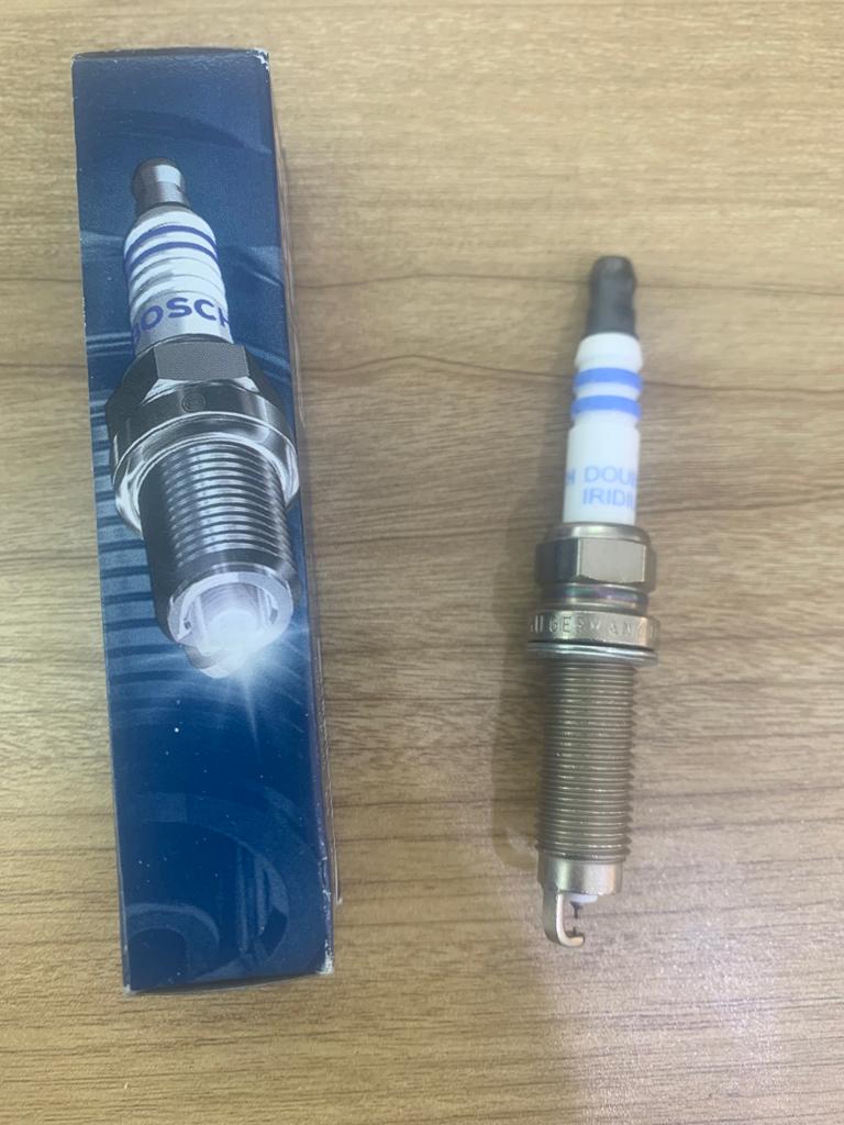 Spark Plug Double Iridium Nissan Sentra + Juke [Bosch] (Made in Germany) (0242135531) (9695)