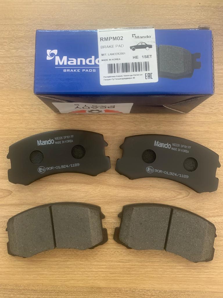 Brake Pads Set Front Mitsubishi Lancer Puma [Mando] (Made in Korea) (RMPM02)