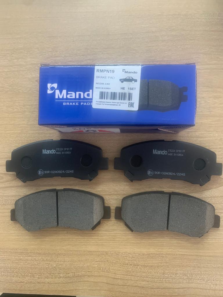 Brake Pads Set Front Nissan Qashqai [Mando] (Made in Korea) (RMPN19)
