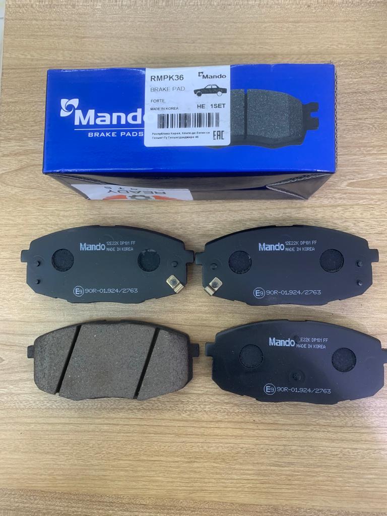 Brake Pads Set Front Kia Cerato 2010 [Mando] (Made in Korea) (RMPK36)