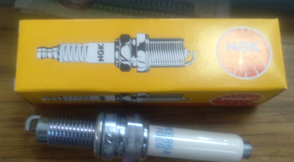 Spark Plug ZKER6A-10EG [NGK] (made in Japan)