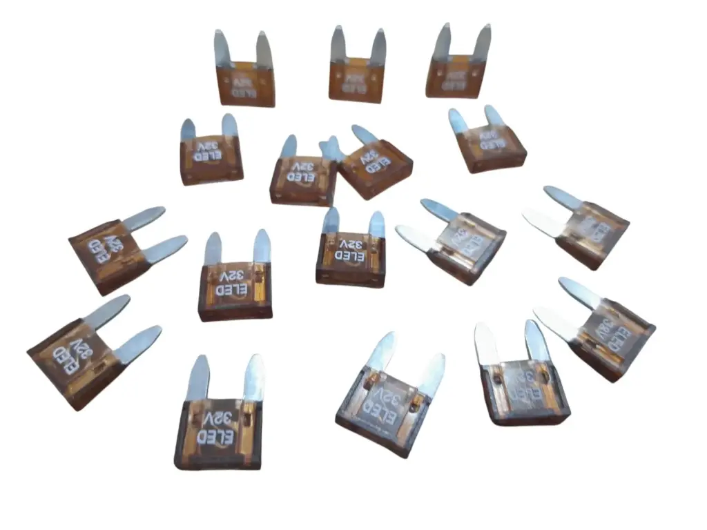 Fuse 32V 7.5A[Bosch](Bajaj Re4s)(9029)