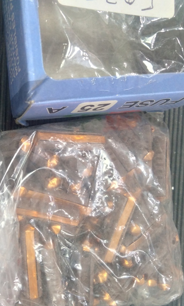 [E035] Fuse 3adm 25 Amper 