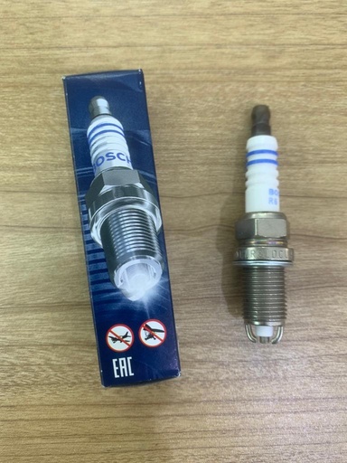 [SP066] Spark Plug size 16 Opel / Renault 2 Electrodes [Bosch] (0242229654 / 0242229878 / 0242235668) (7404) +9 