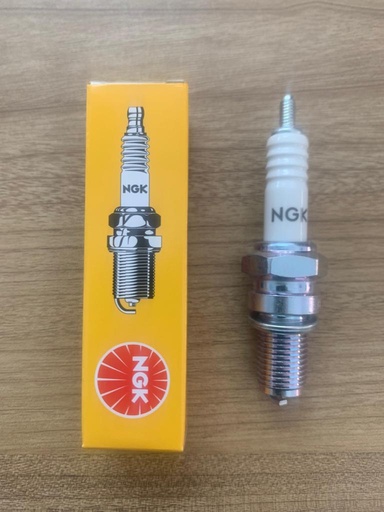 [SP017] Spark Plug Motorcycle [NGK] (Made in Japan) (D8EA) (2120) 